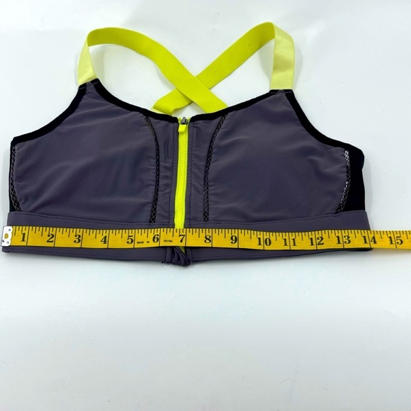 Fabletics Performance Sports bra with front Zipper - Picture 6 of 8